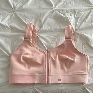 SHEFIT ULTIMATE Sports Bra